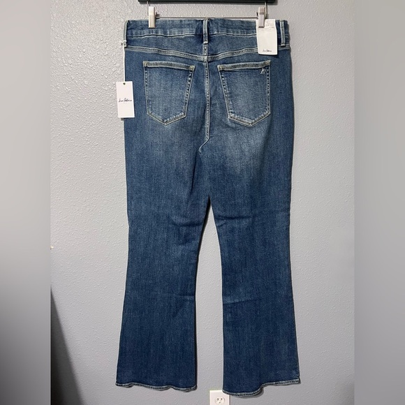NWT Women’s Sam Edelman The Stiletto High Rise Flare Jeans Sz 16/33 Medium Wash. - Picture 2 of 7